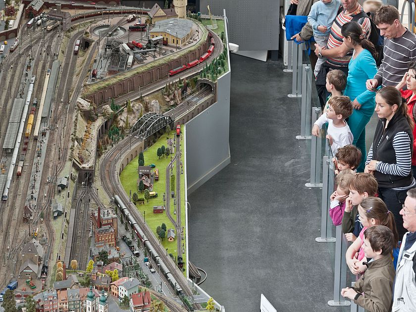 mehr zu Modellbahn-Vorführung