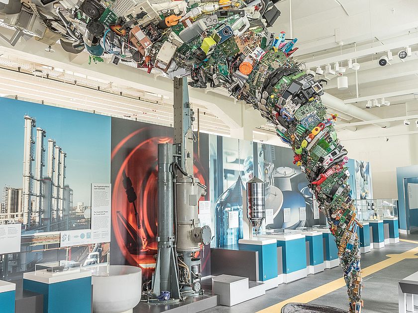 zur Ausstellung Elektronik