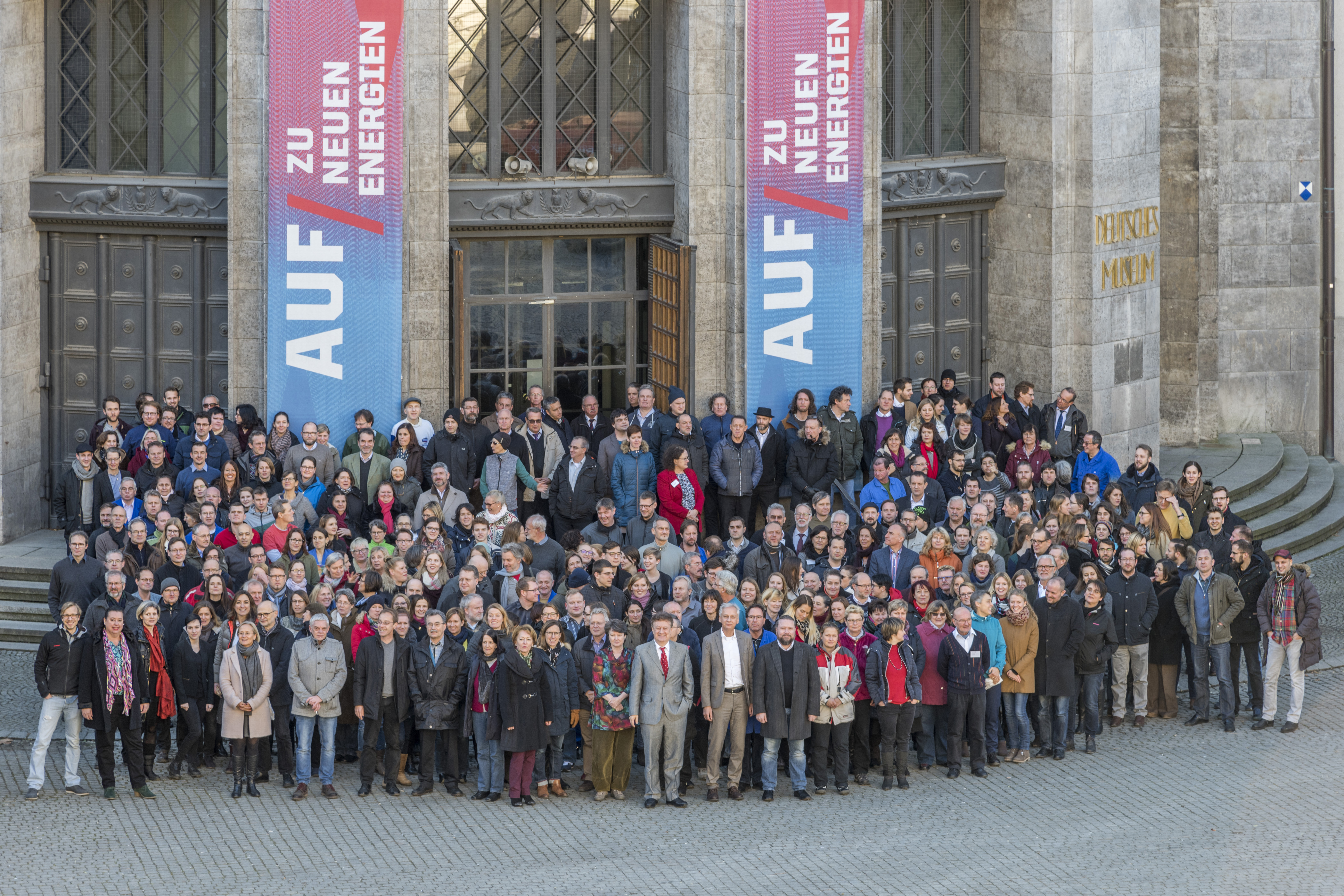 Museumsmitarbeiter vor Deutschem Mueum.