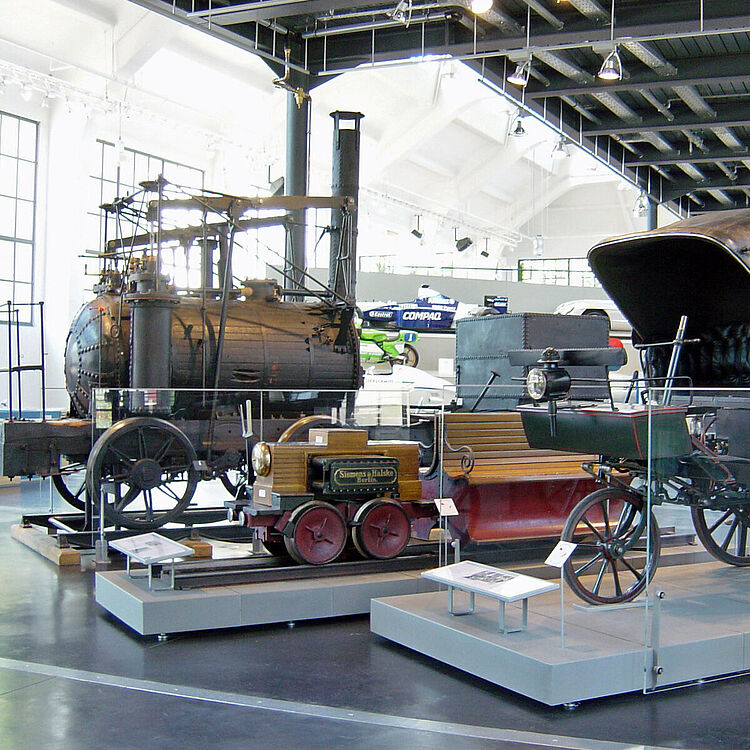 Puffing Billy, Siemens E-Lok und Serpolets Dampfwagen.