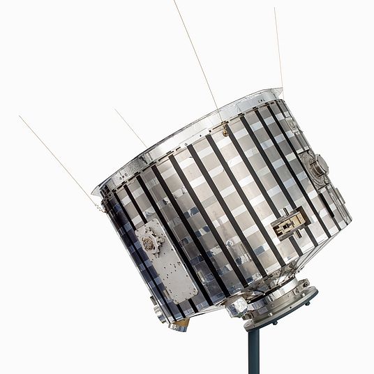 Forschungssatellit AEROS.