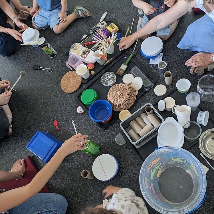 Tinkering: Tüfteln, Bauen, Experimentieren im Museum Materialien für das Tüfteln beim Tinkering