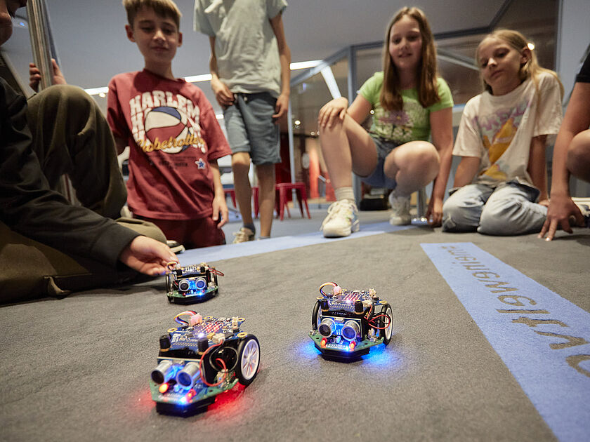 Workshop mit Calli:bot zum Coding im Deutschen Museum Bonn.