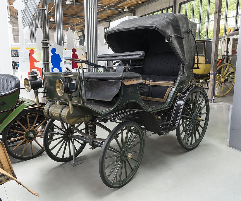 Daimler-Riemenwagen.