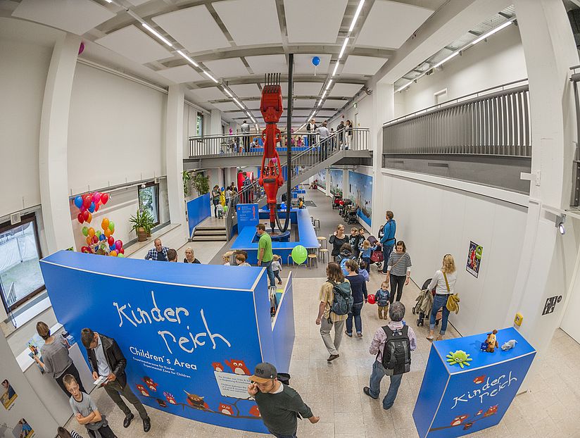 Das Kinderreich Blick in die Ausstellung Kinderreich