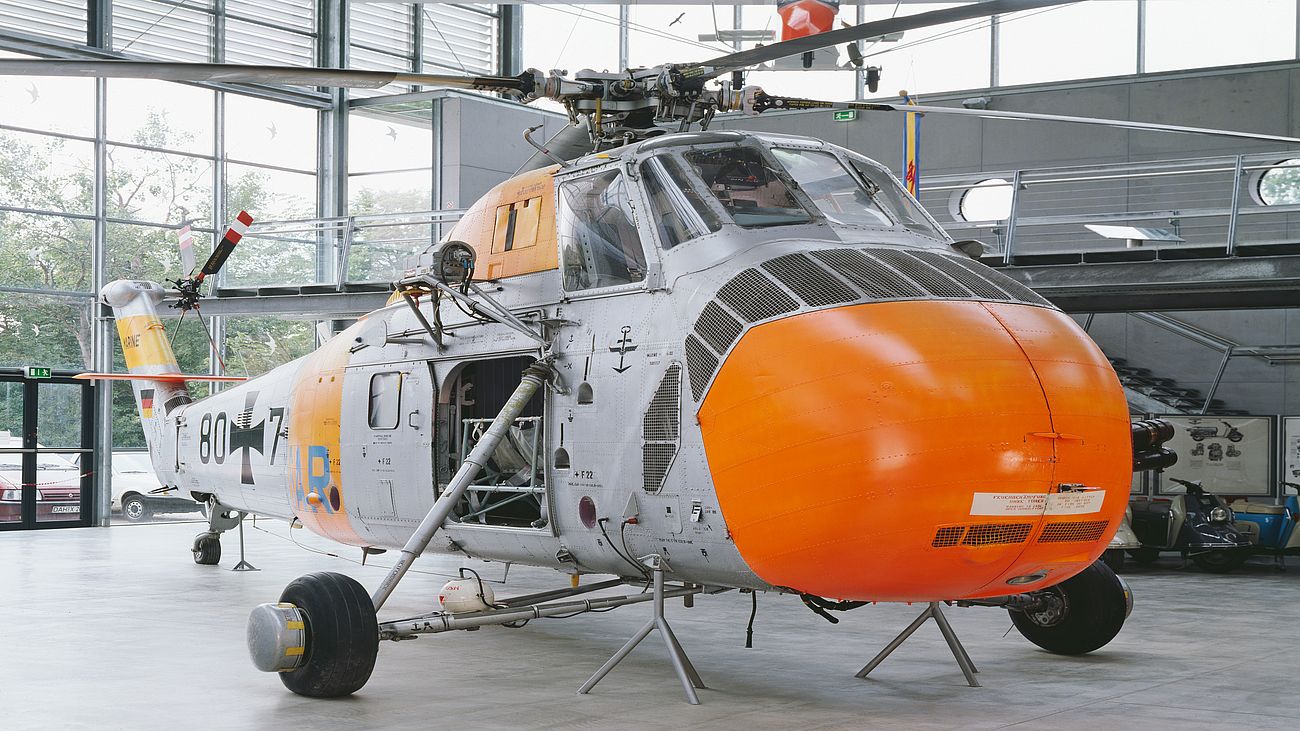 Hubschrauber Sikorsky H-34 G in der Flugwerft Schleißheim.