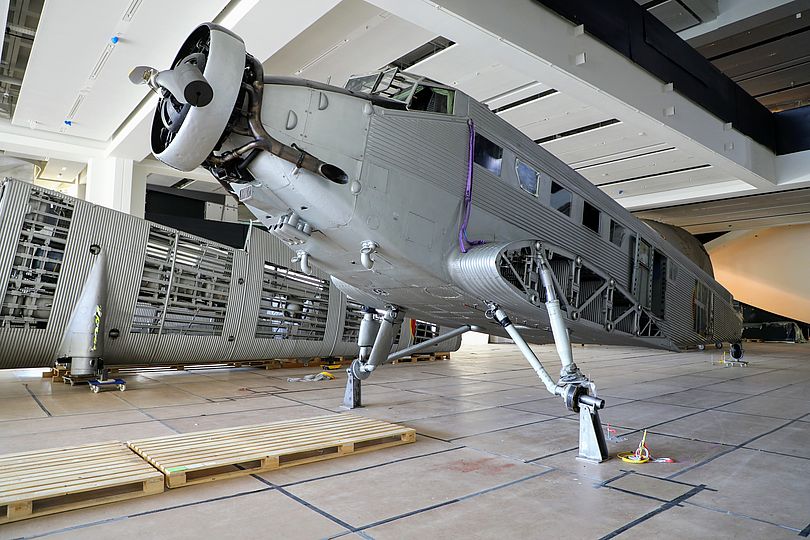 Die Ausstellung Historische Luftfahrt in der Bauphase. Rumpf der Ju 52.