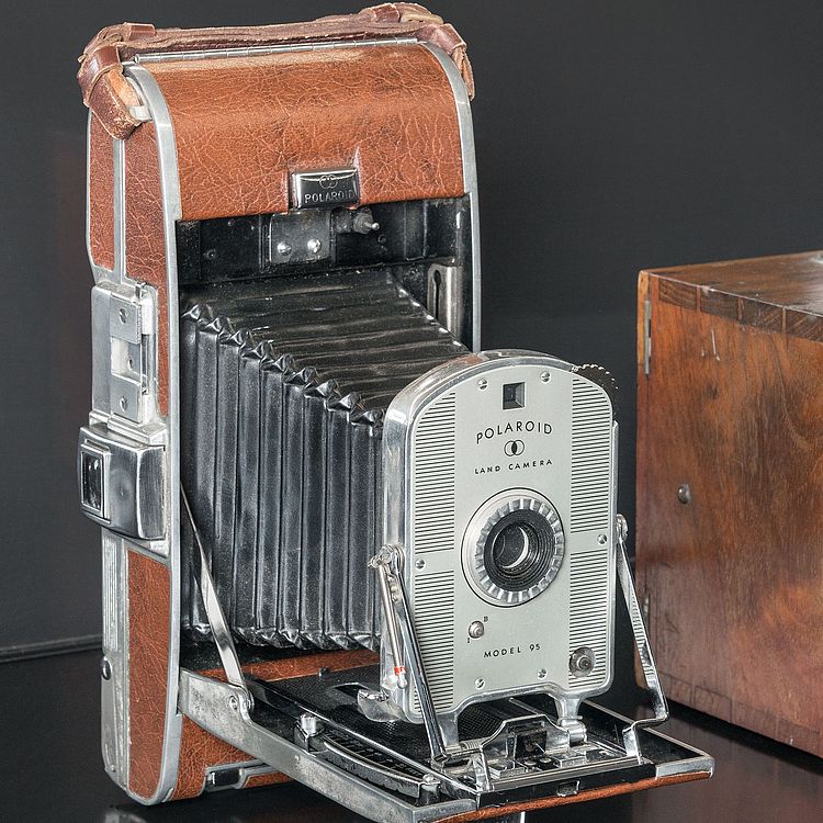 Polaroid Model 95 Land Camera.