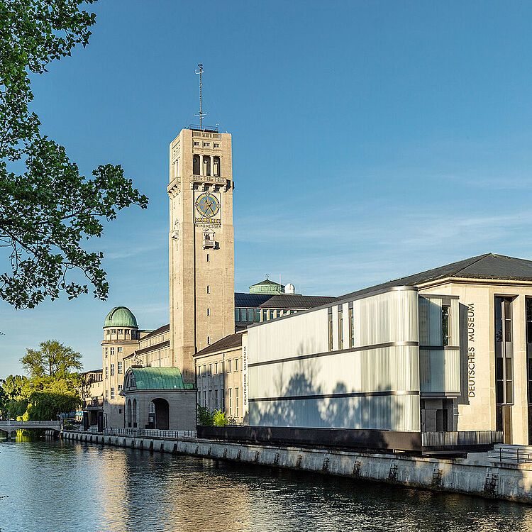 Blick auf die Museumsinsel mit dem Sammlungsbau.