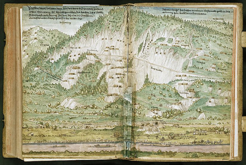 Kolorierte Zeichnung, im Vordergrund Fluss mit Kähnen, dahinter der Berg mit verschiedenen Hütten.