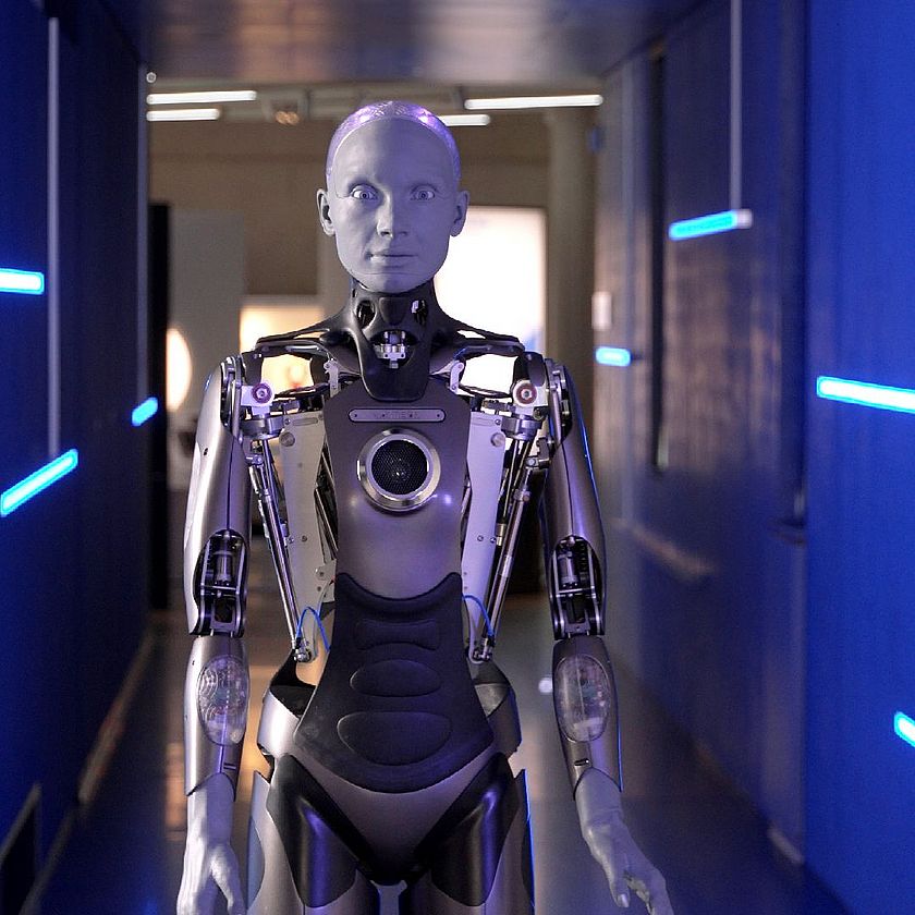 Roboter AMECA im Zukunftsmuseum