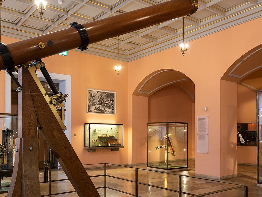Fraunhofer Refraktor (Fernrohr) in der Akademiesammlung.