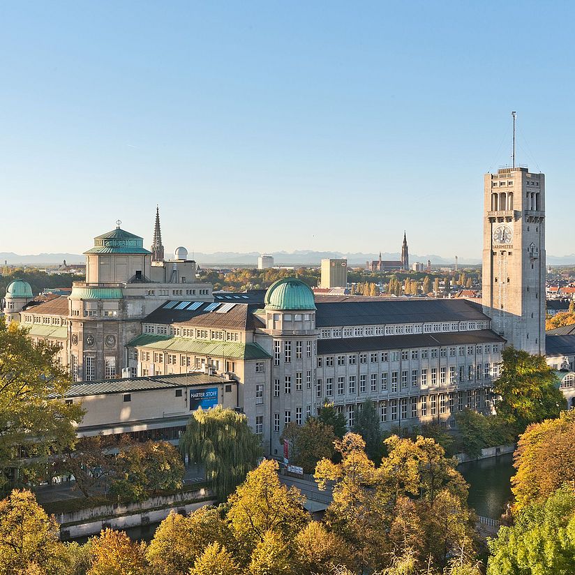 Blick auf Museumsinsel Blick auf die Museumsinsel mit dem Sammlungsbau in München.
