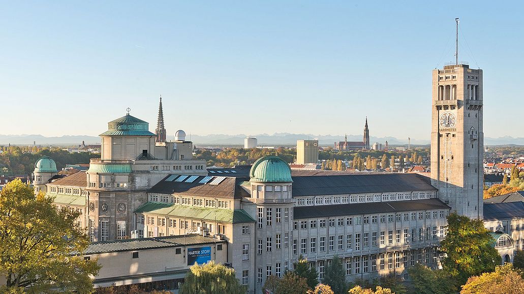 Blick auf Museumsinsel Blick auf die Museumsinsel mit dem Sammlungsbau in München.