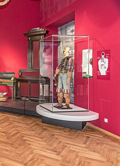 Themenbereich "Akustische Experimente um 1800" der Ausstellung Musikinstrumente.