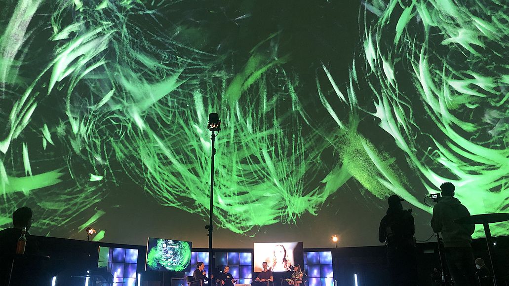 Foto einer Projektion im Screening Dome.