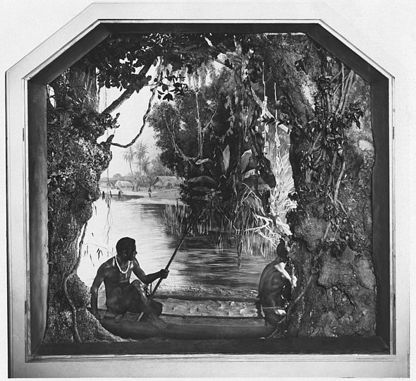 Historisches Foto: Im Eingangsbereich der Abteilung Schiffbau ausgestelltes Diorama 