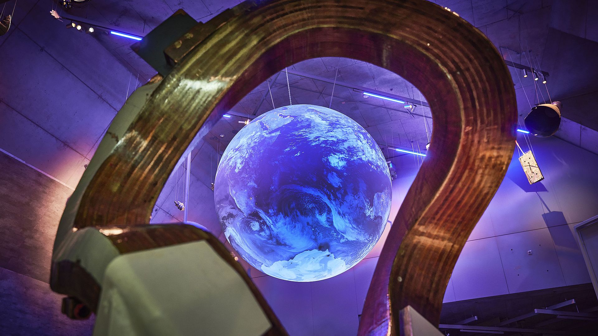 Deutsches Museum Nuernberg Ausstellung Themen System Erde Globus