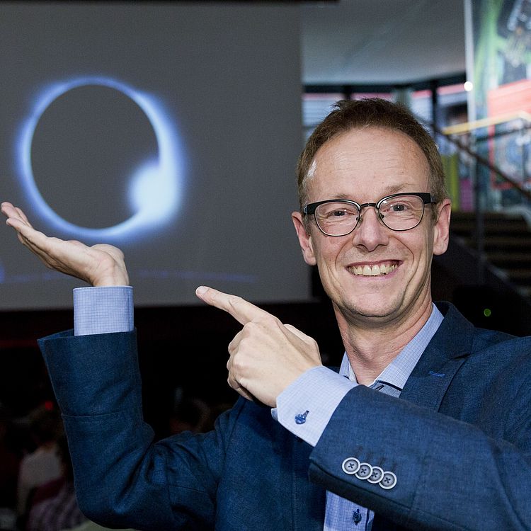 Veranstaltungsreihe SternenHimmel Live mit Paul Hombach im Deutschen Museum Bonn