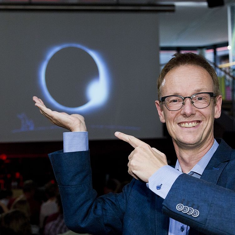 Veranstaltungsreihe SternenHimmel Live mit Paul Hombach im Deutschen Museum Bonn