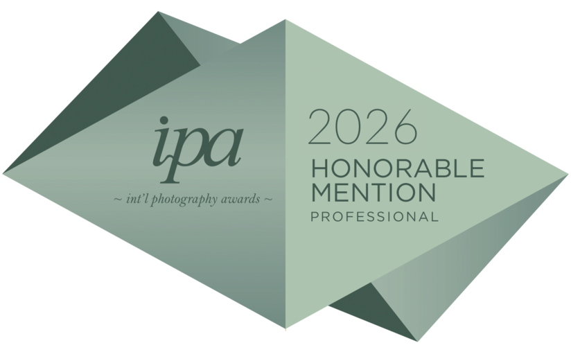 Grünes Rechteck mit dem Text "ipa - 2026 - honorable Mention"