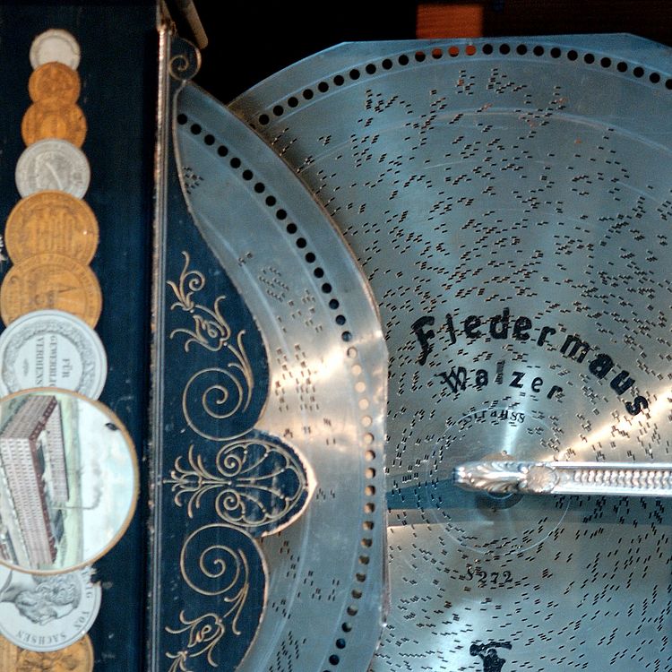 Fledermaus musical automaton