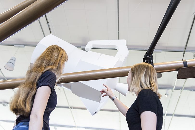 Gigantische Mokkakanne in der Sonderausstellung Kosmos Kaffee.