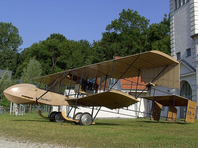 DAS FLUGZEUG 1000 FOTOS 飛行機の歴史　ミリタリー DAS FLUGZEUG 1000 FOTOS 飛行機の歴史 ミリタリー Amazon.co.jp