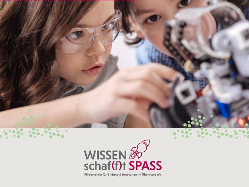 Cover der neuen MINT Broschüre des Fördervereins