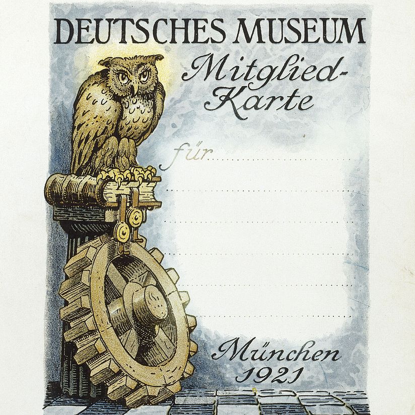Mitgliedskarte mit Museumseule verziert, farbiger Druck.