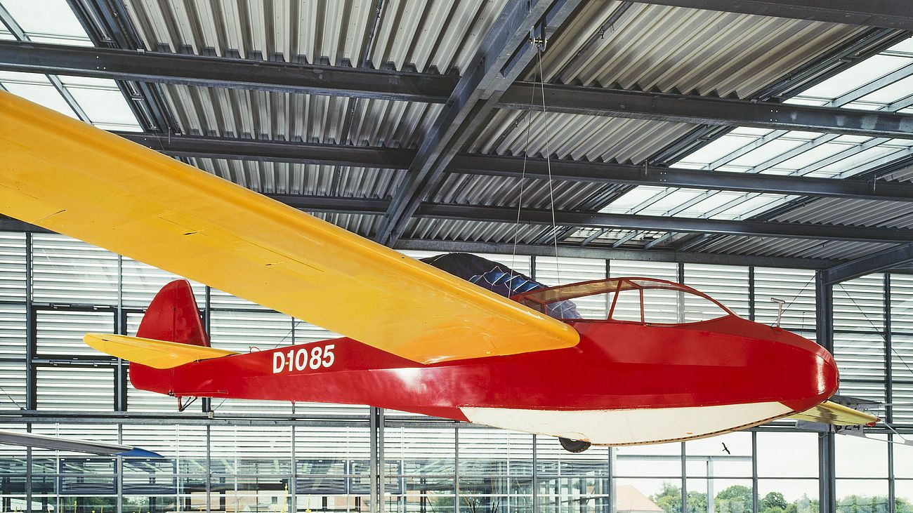 Segelflugzeuge Scheibe Mü 13 E Bergfalke in der Flugwerft Schleißheim.