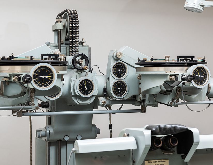 Luftbildauswertegerät Stereoplanigraph C8.