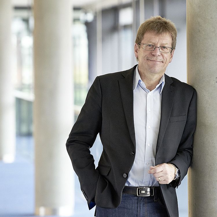 Prof. Dr. Kai Ingo Voigt spricht im DMN