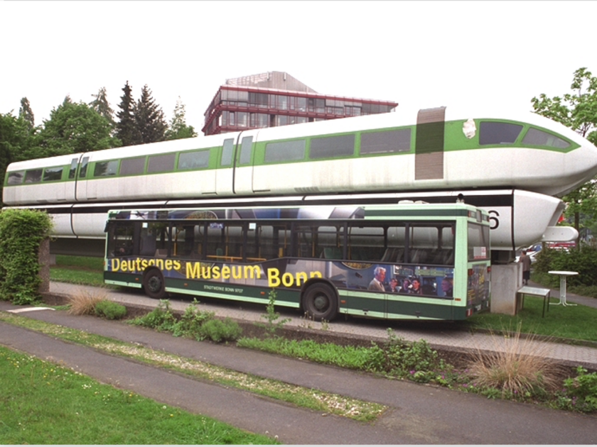 Bus Stadtwerke Bonn mit Werbung Deutsches Museum Bonn