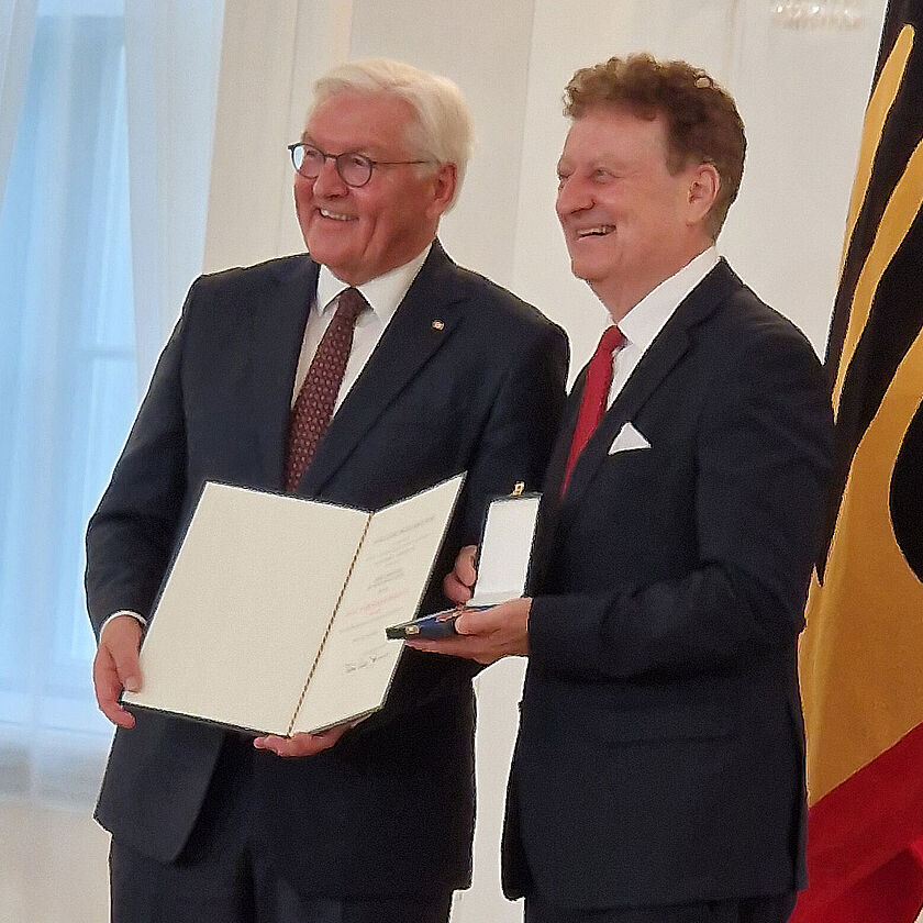 Bundespräsident Frank-Walter Steinmeier (li.) und Generaldirektor Wolfgang M. Heckl.