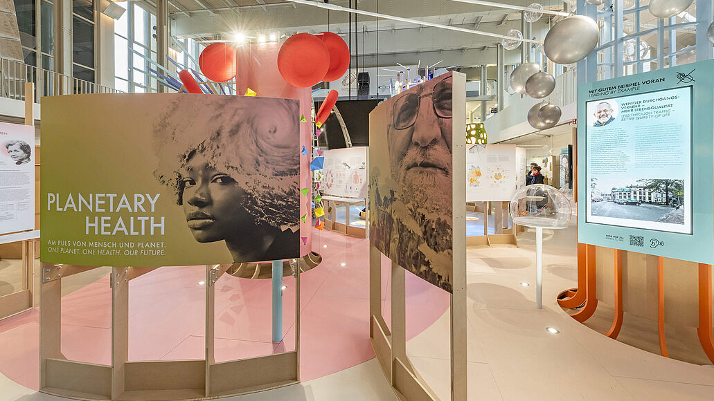 zur Sonderausstellung "Planetary Health"