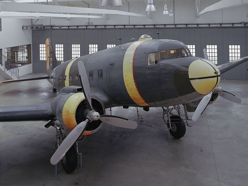 DAS FLUGZEUG 1000 FOTOS 飛行機の歴史　ミリタリー Military Aviation - Deutsches Museum