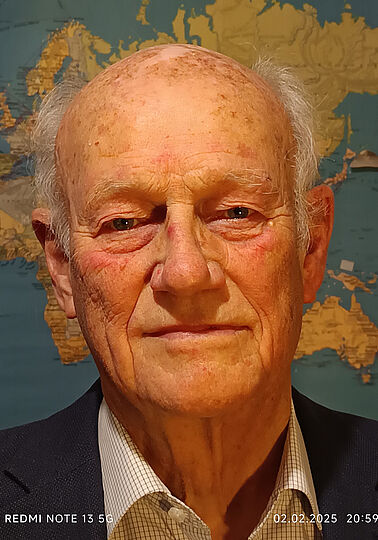 Dr. Walter Rathjen.