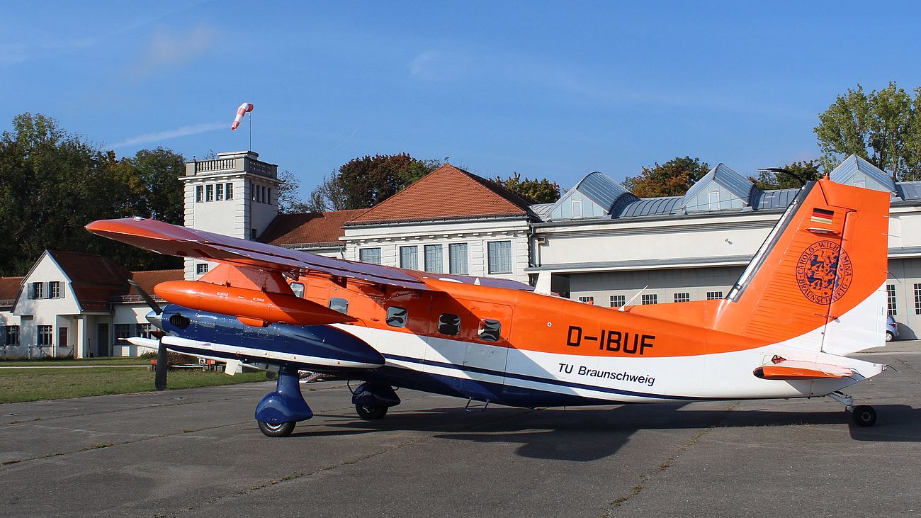 Forschungsflugzeug Dornier Do 128-6 Turbo Skyservant auf dem Flugplatz der Flugwerft Schleißheim.