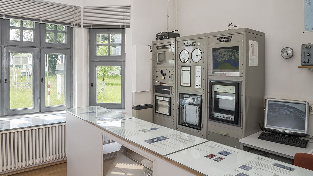 Stationsraum der Flugwetterwarte in der Flugwerft Schleißheim. 