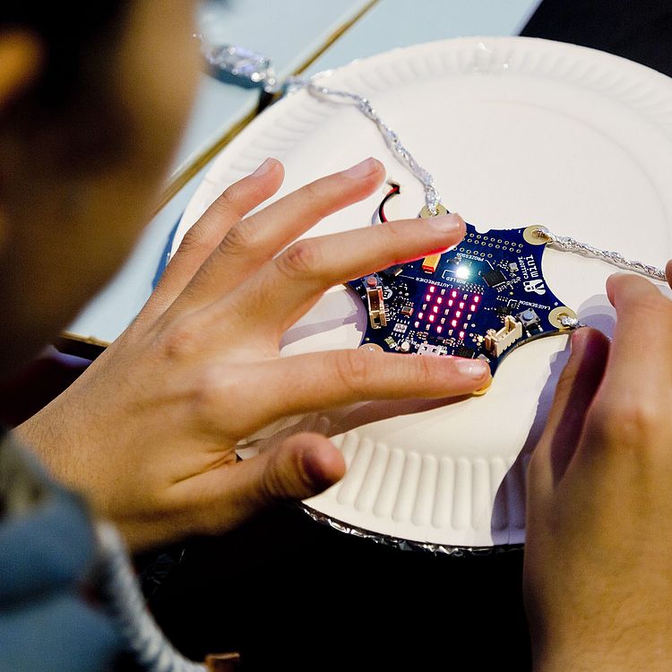 Workshop mit Programmierstern Calliope zum Coding im Deutschen Museum Bonn.