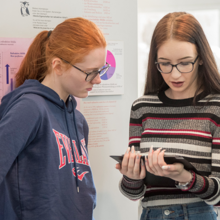 Aufgabenbearbeitung in der Ausstellung