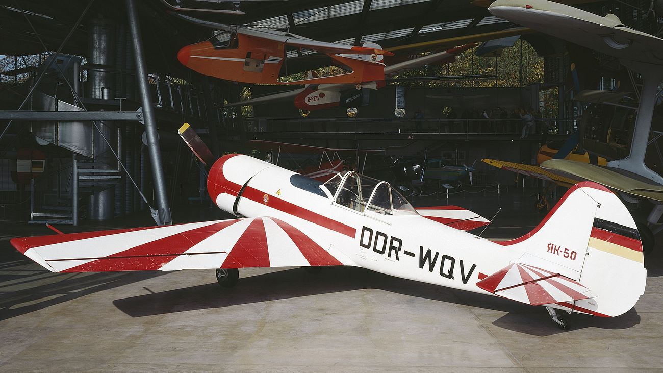 Kunstflugzeug Yakowlew Yak-50 in der Flugwerft Schleißheim.