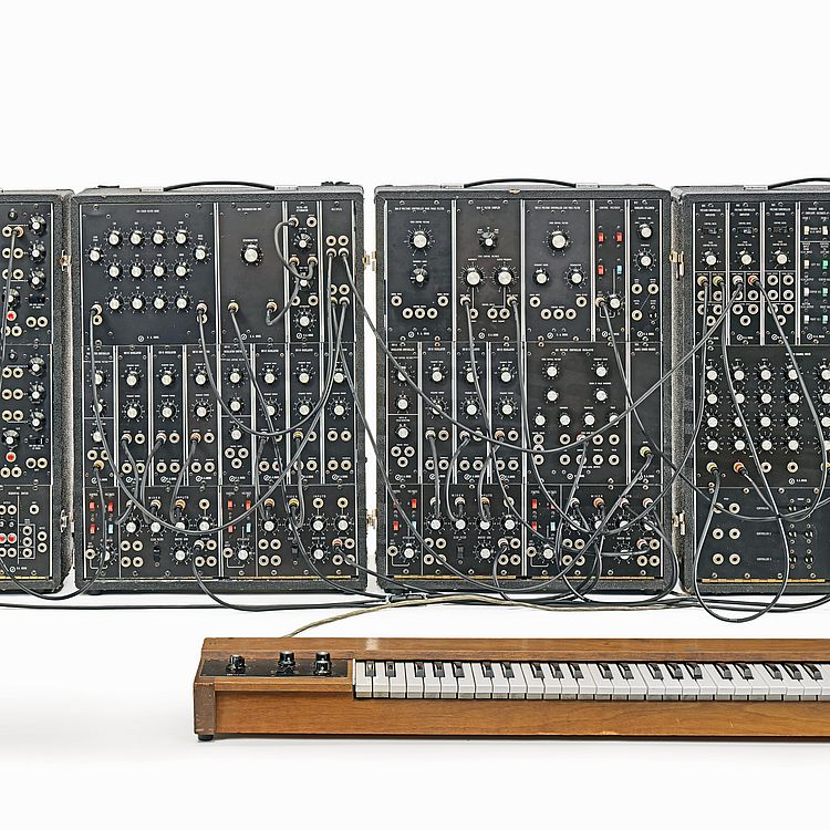Synthesizer Moog IIIp (1969).