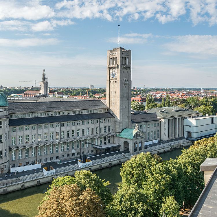 Das Gebäude des Deutschen Museums auf der Museumsinsel in München.