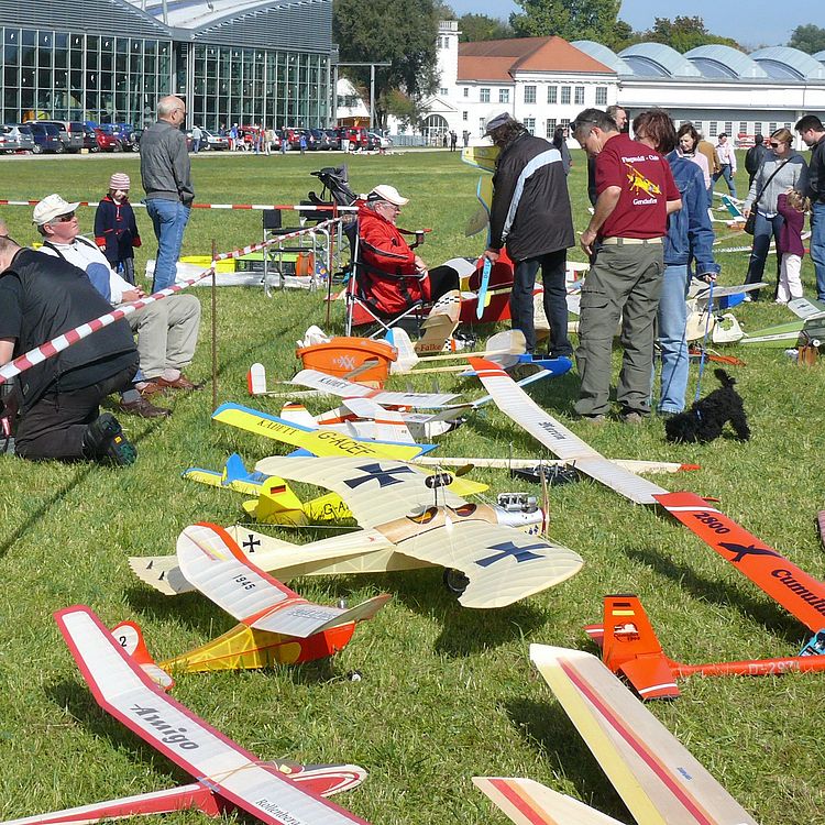 Historischen Modellflugzeuge.