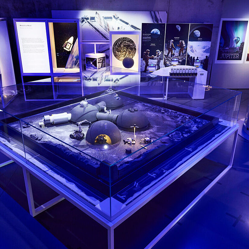 Daueraustellung Raum und Zeit - Deutsches Museum Nürnberg - Das Zukunftsmuseum