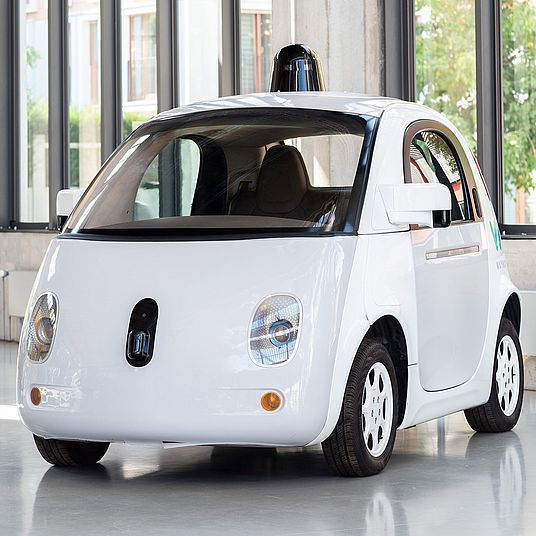 Selbstfahrendes Auto der Firma Waymo