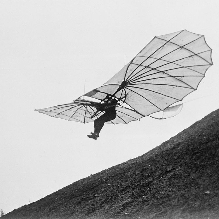 Otto Lilienthal beim Flug mit dem Normal-Segelapparat