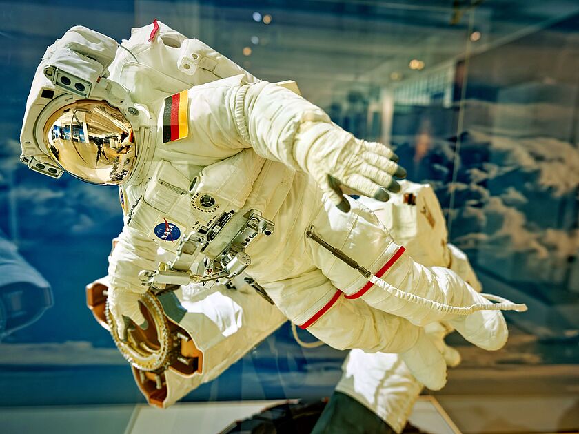 zur Sonderausstellung "Inside the Suit" in der Flugwerft Schleißheim